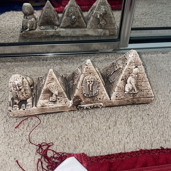 Egyptian pyramid and sphinx - Picture 2 of 6